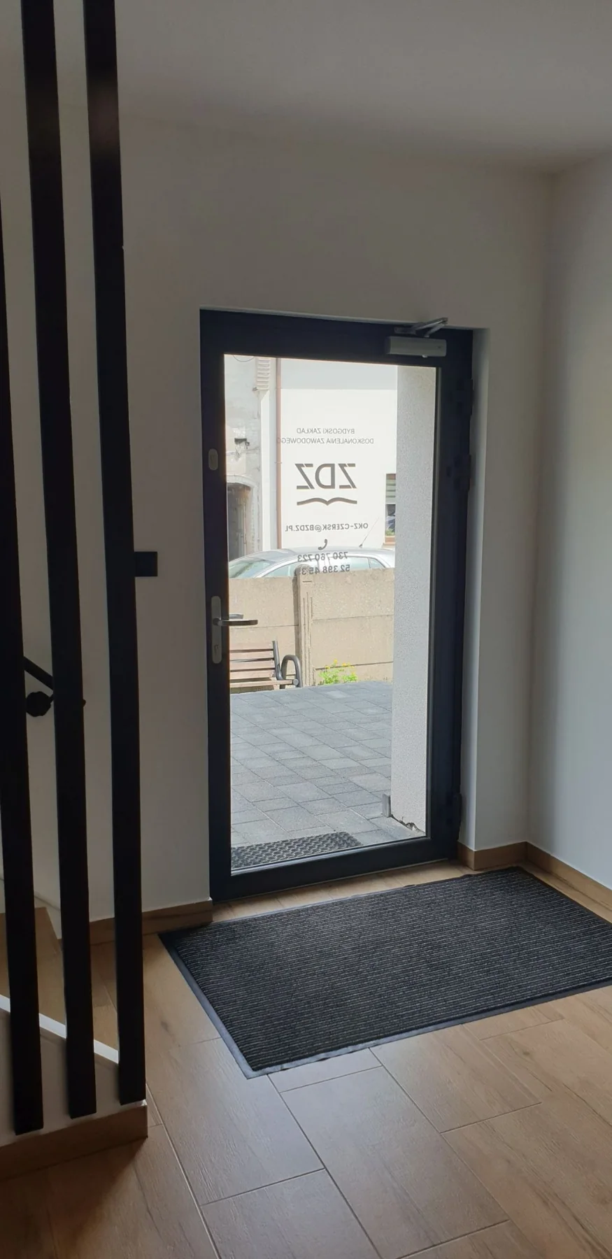 Strefa wejściowa po modernizacji obiektu w Czersku – realizacja CUBZ